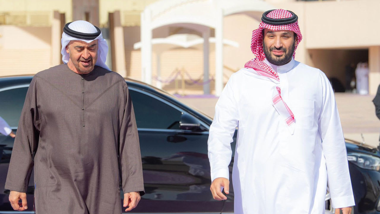 "بحث مجالات التعاون والمستجدات الإقليمية".. تفاصيل اتصال جديد بين محمد بن سلمان ورئيس الإمارات