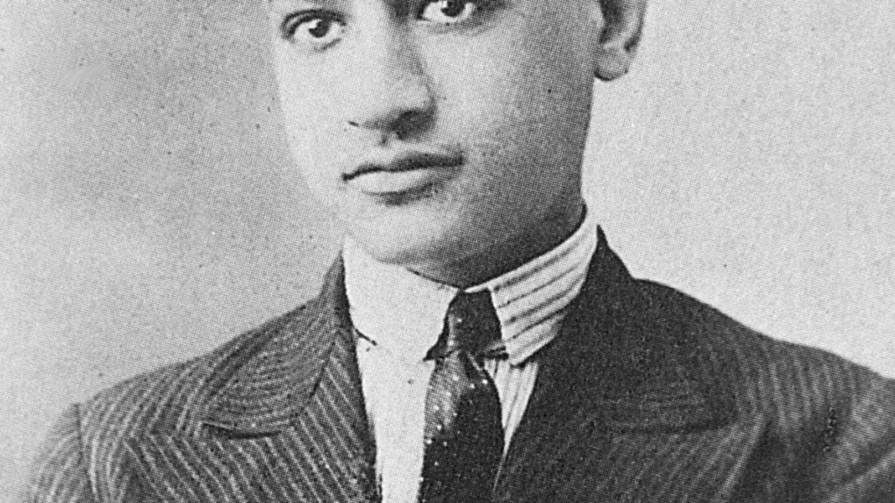 صورة للرئيس المصري جمال عبدالناصر التقطت عام 1931
