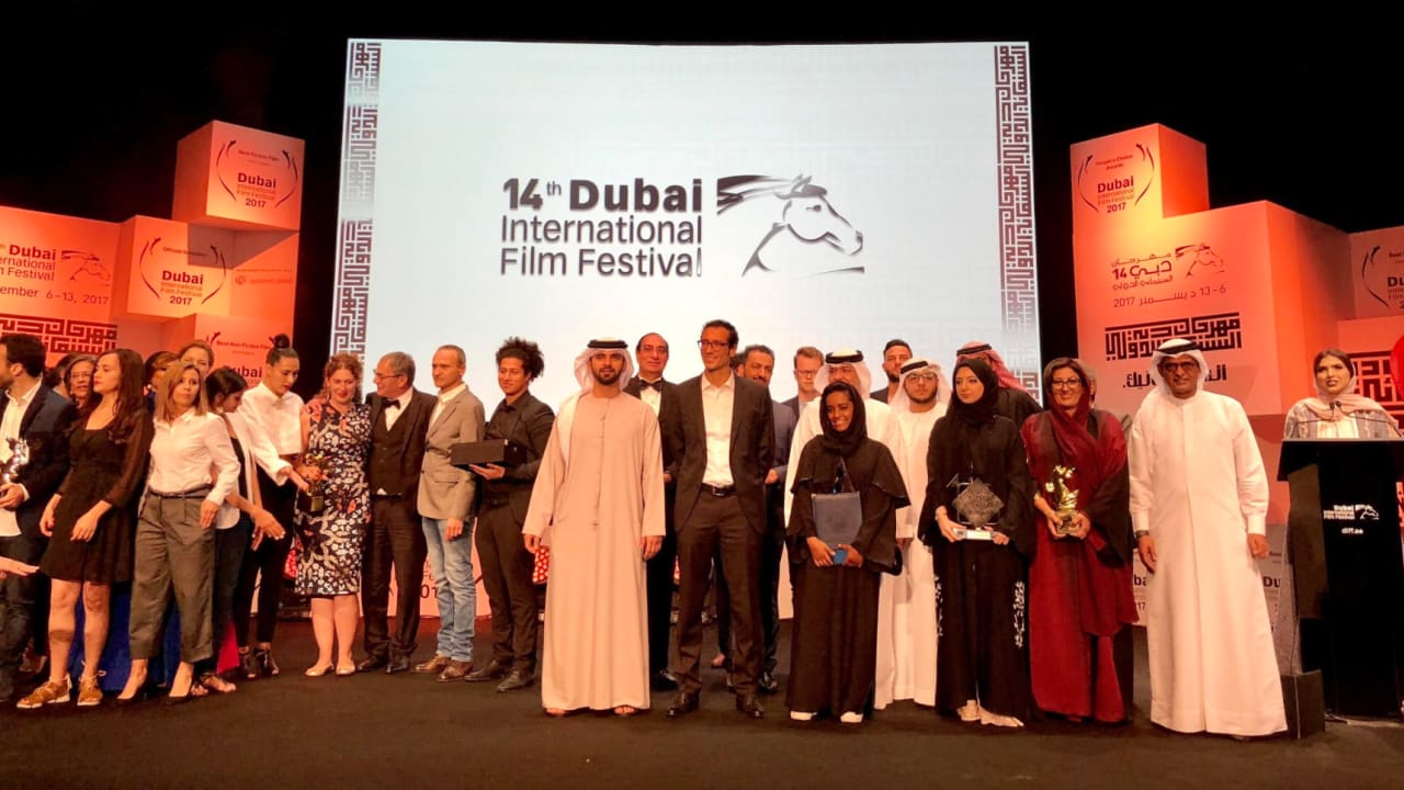 الفيلم الفلسطيني "واجب".. أفضل فيلم روائي في دبي السينمائي