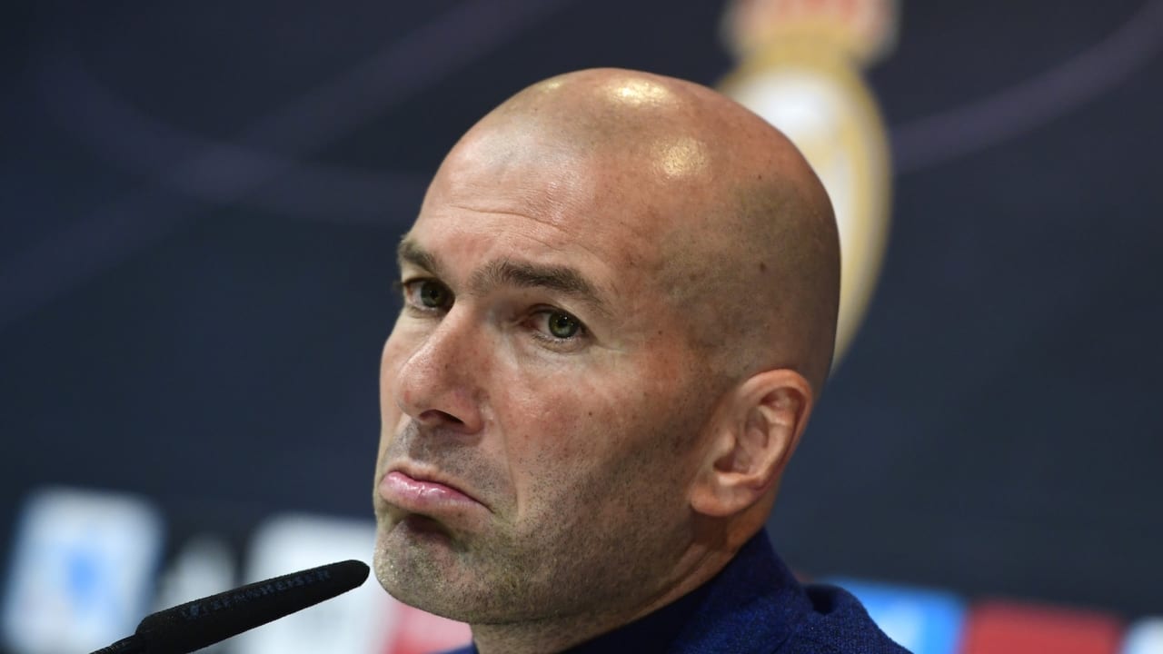 ملك مدريد يتنازل عن العرش.. زيدان يطوي صفحة خالدة ويرحل