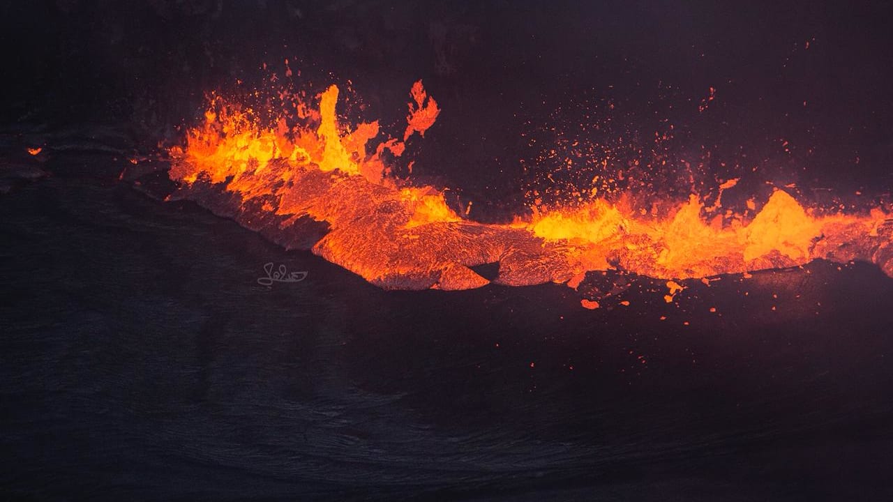 بالصور..حمم بركان هاواي يلتقطها مصور فوتوغرافي إماراتي