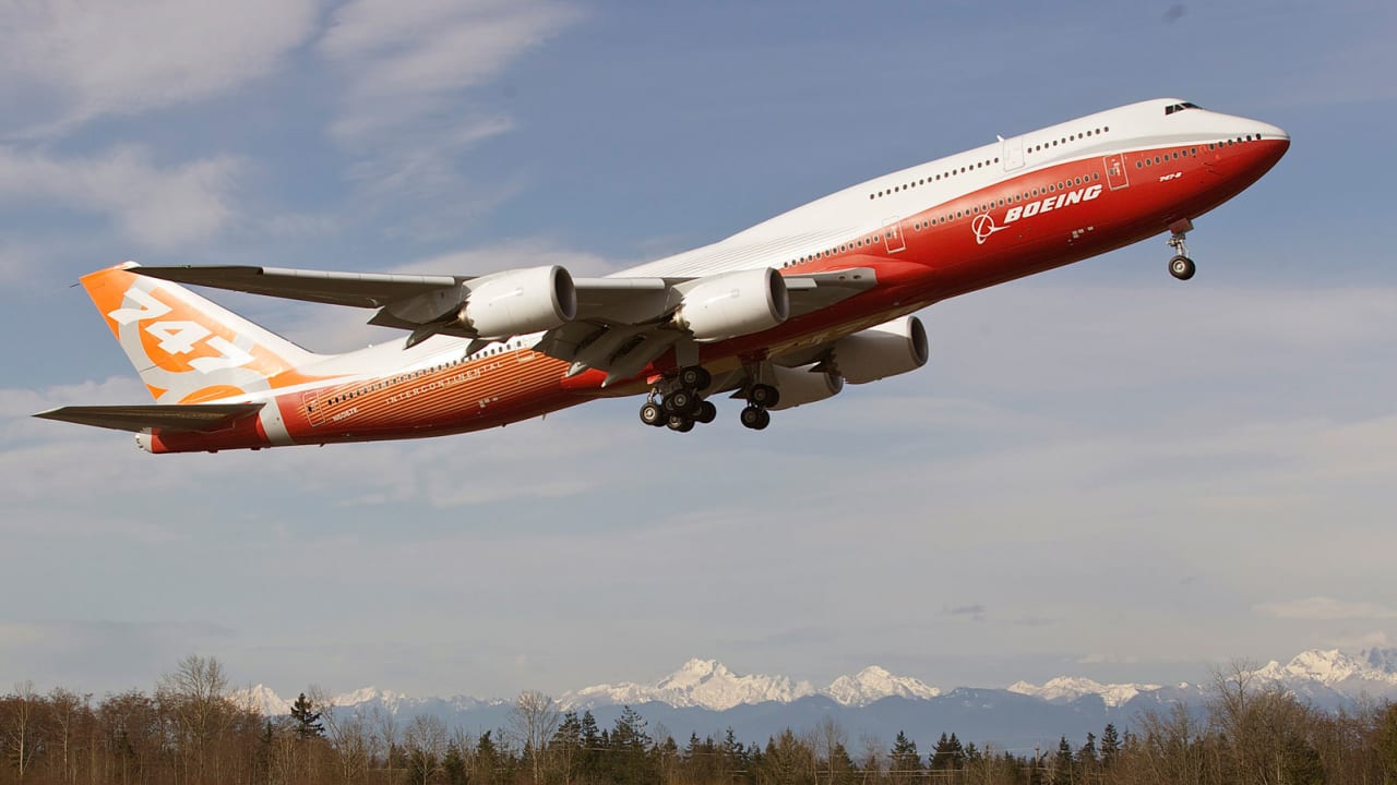 طائرة "بوينغ 747-8"
