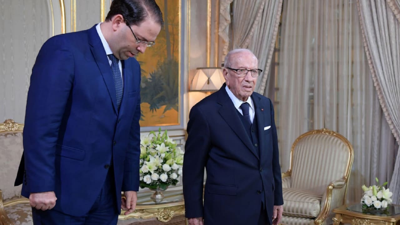 "نداء تونس" تتهم رئيس الحكومة بـ"الشروع في تنفيذ انقلاب"