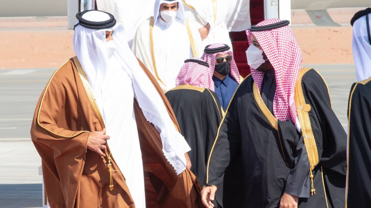 Ø§Ø¬ØªÙ…Ø§Ø¹ Ø¨ÙŠÙ† ÙˆÙ„ÙŠ Ø§Ù„Ø¹Ù‡Ø¯ Ø§Ù„Ø³Ø¹ÙˆØ¯ÙŠ ÙˆØ£Ù…ÙŠØ± Ù‚Ø·Ø± ÙˆØªØ¯Ø§ÙˆÙ„ ØµÙˆØ±Ù‡Ù…Ø§ ÙÙŠ Ø¬ÙˆÙ„Ø© Ø¨Ø§Ù„Ø¹Ù„Ø§ Cnn Arabic