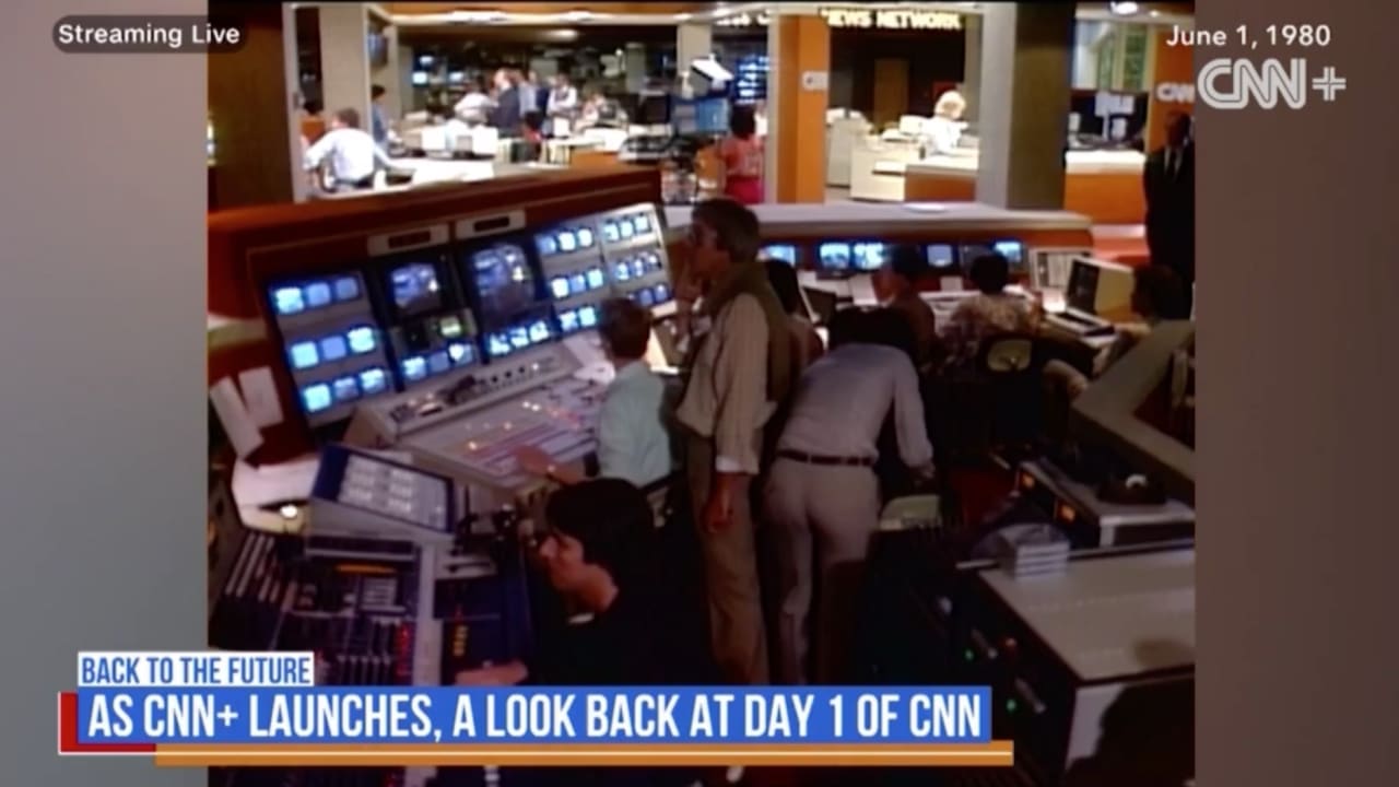 انطلاق عصر جديد مع بداية بث قناة CNN+.. شاهد أول انطلاقة للشبكة قبل 42 عامًا