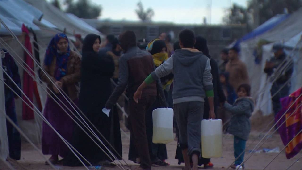 بالفيديو: CNN داخل مخيم خارج الرمادي لعائلات نجت من التحول لدروع بشرية لدى داعش
