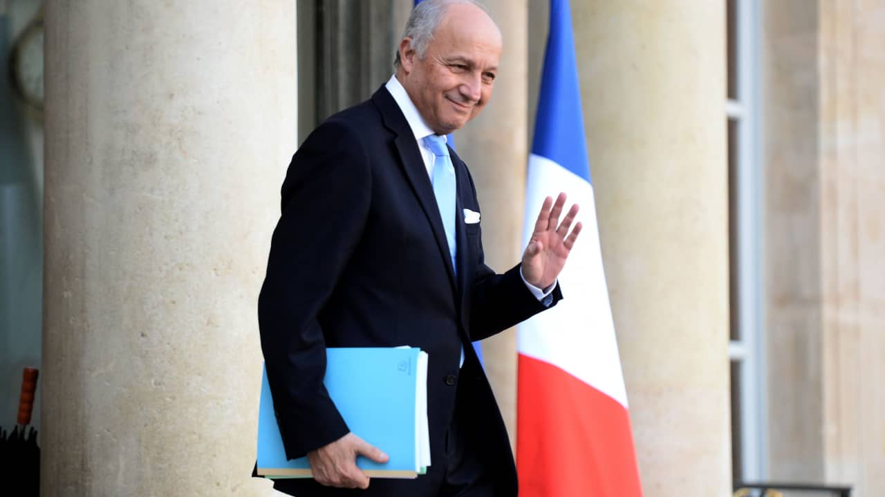 الخارجية الفرنسية لـCNN: فابيوس يستقيل.. والإليزيه يعلن تعيينه رئيسا للمجلس الدستوري