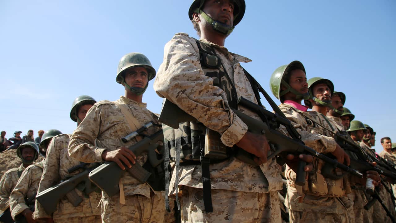 اليمن: سلسلة الهجمات الانتحارية بعدن تستمر.. تفجير حزام ناسف يقتل خمسة متطوعين في الجيش