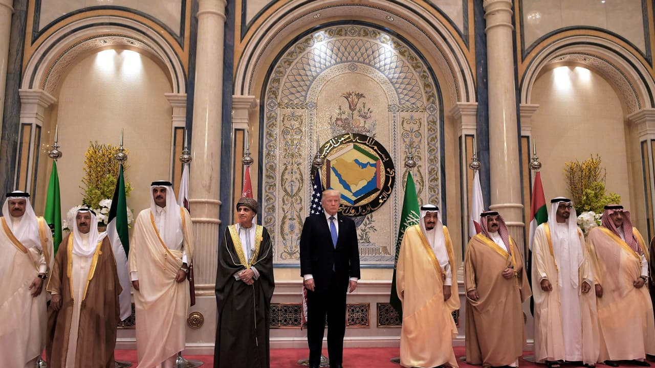 انتهاء القمة الخليجية الأمريكية بمذكرة تفاهم توسّع أطر مكافحة تمويل الإرهاب