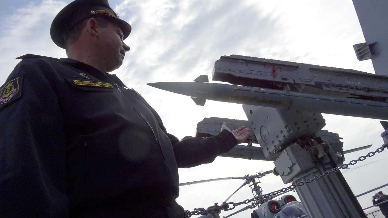 مصادر لـCNN: سفن روسيا بالمتوسط قد تساعد باعتراض صواريخ أمريكا ضد سوريا