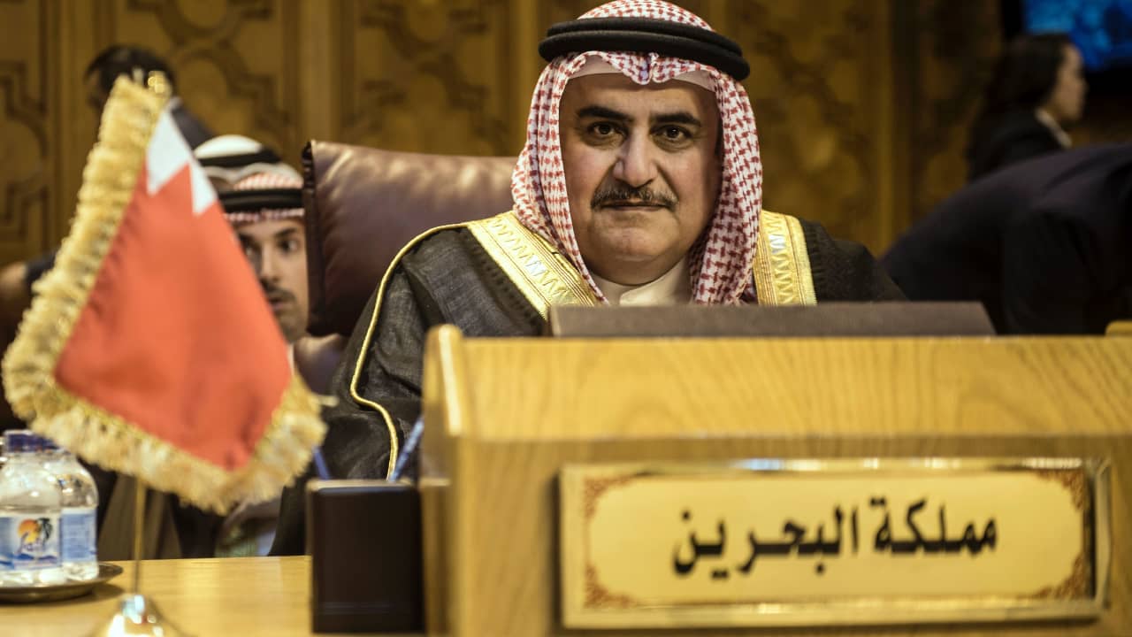 وزير خارجية البحرين عن لقائه بالمعلم: نتعامل مع الدول لا مع من يسقطها