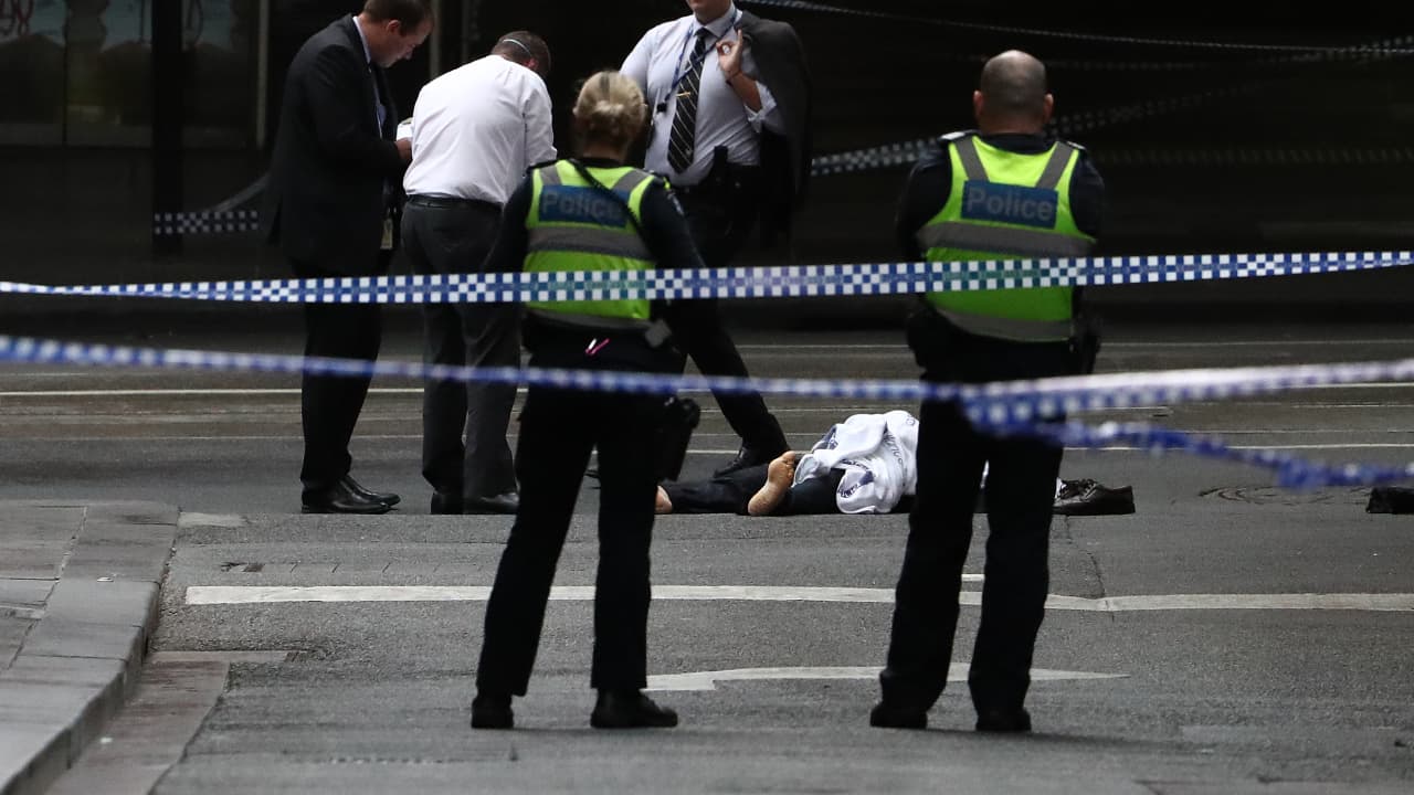 الشرطة الأسترالية: وفاة المشتبه بتنفيذه هجوم الطعن.. والتعامل مع الحادث كعمل إرهابي