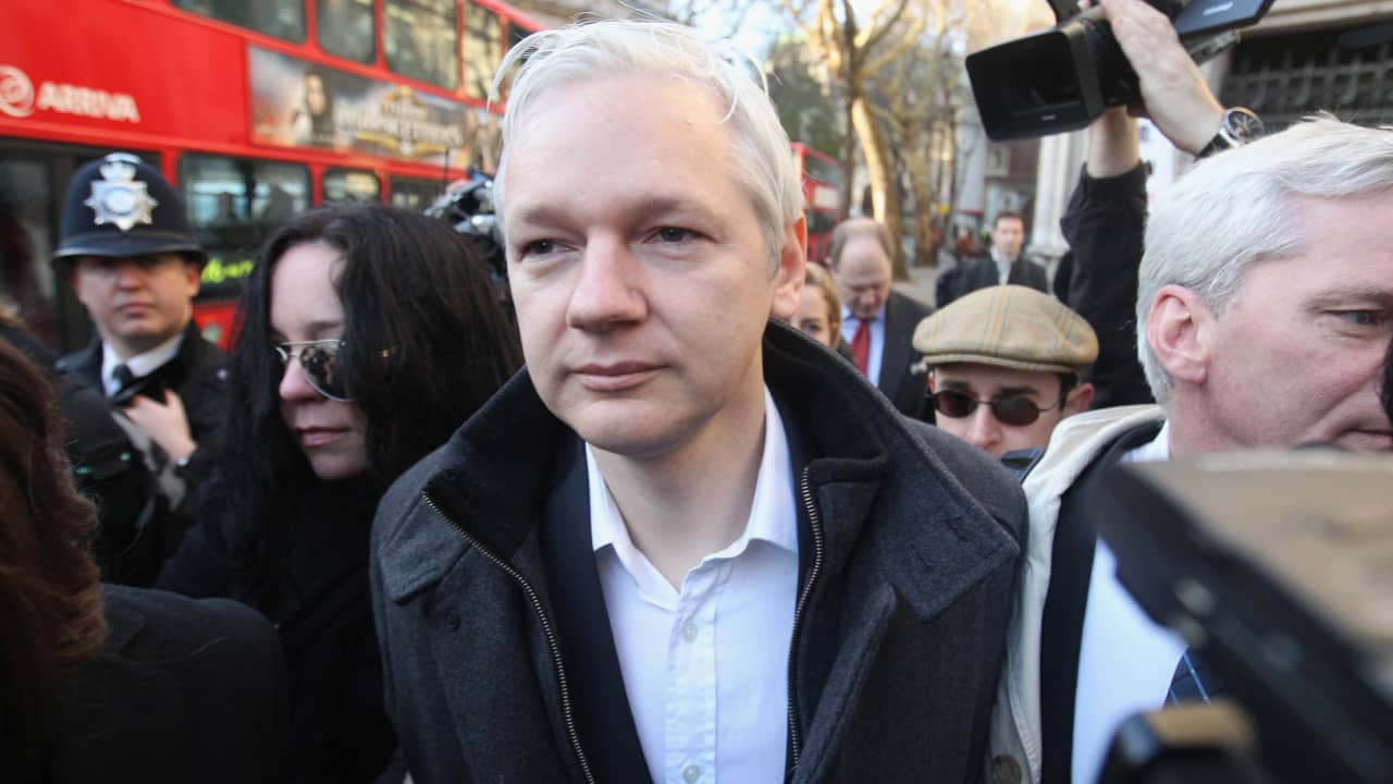 الشرطة البريطانية تعلن اعتقال جوليان اسانج مؤسس "ويكيليكس"