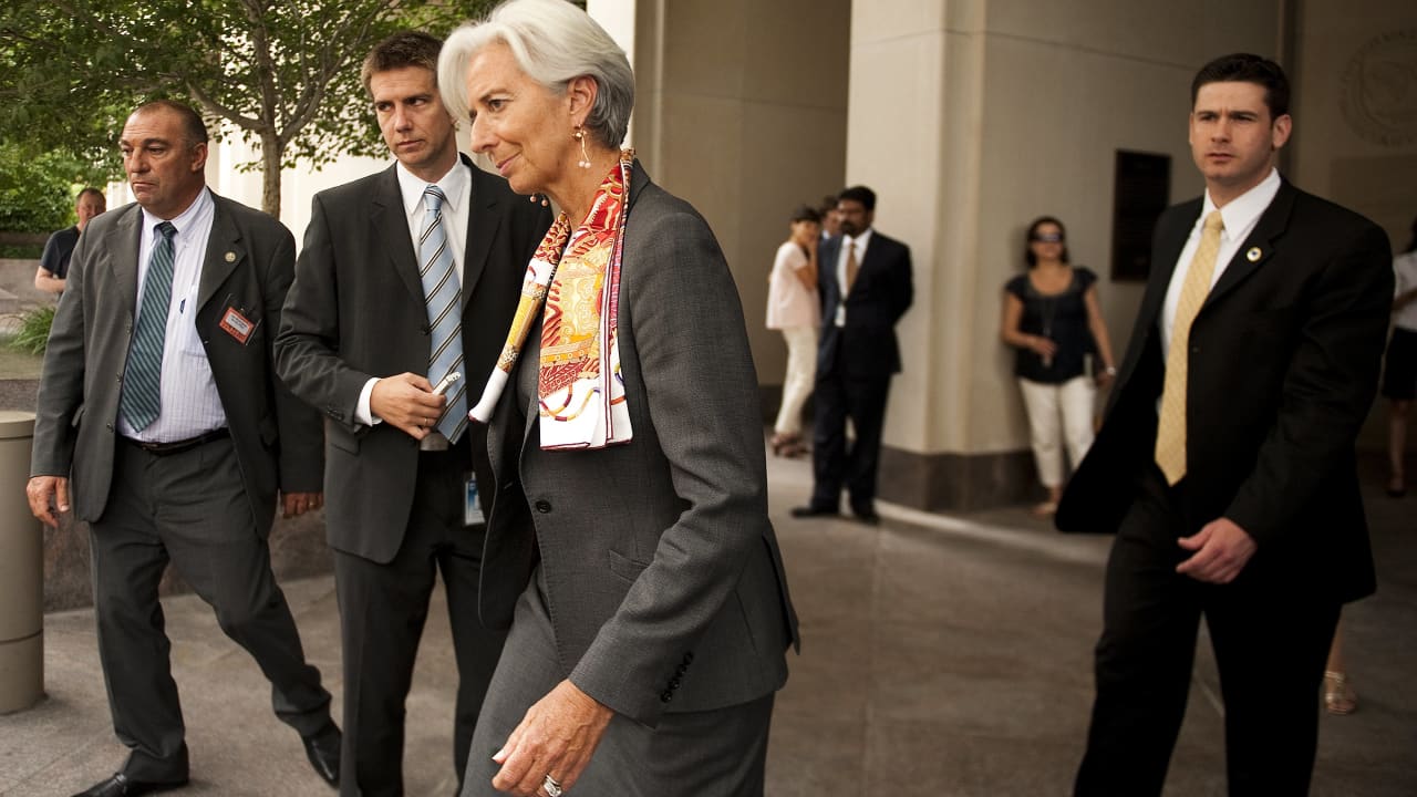 لاغارد تقدم استقالتها كمديرة لصندوق النقد الدولي.. والمجلس التنفيذي يقبلها