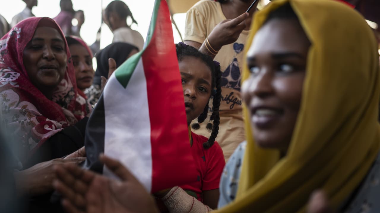 السودان يعلن تجريم ختان الإناث بموجب تشريع قانوني جديد.. واليونسيف ترحب