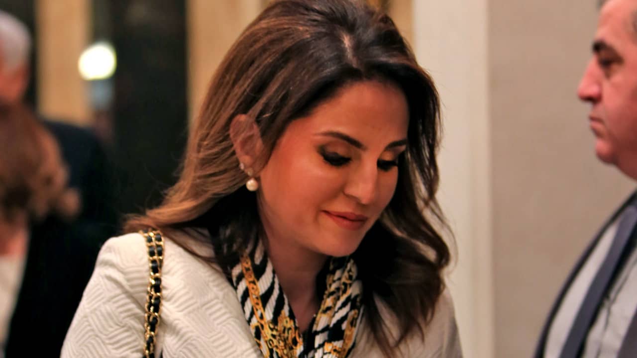 وزيرة الإعلام اللبنانية تستقيل من الحكومة بعد "هول" كارثة بيروت.. وتعتذر للشعب