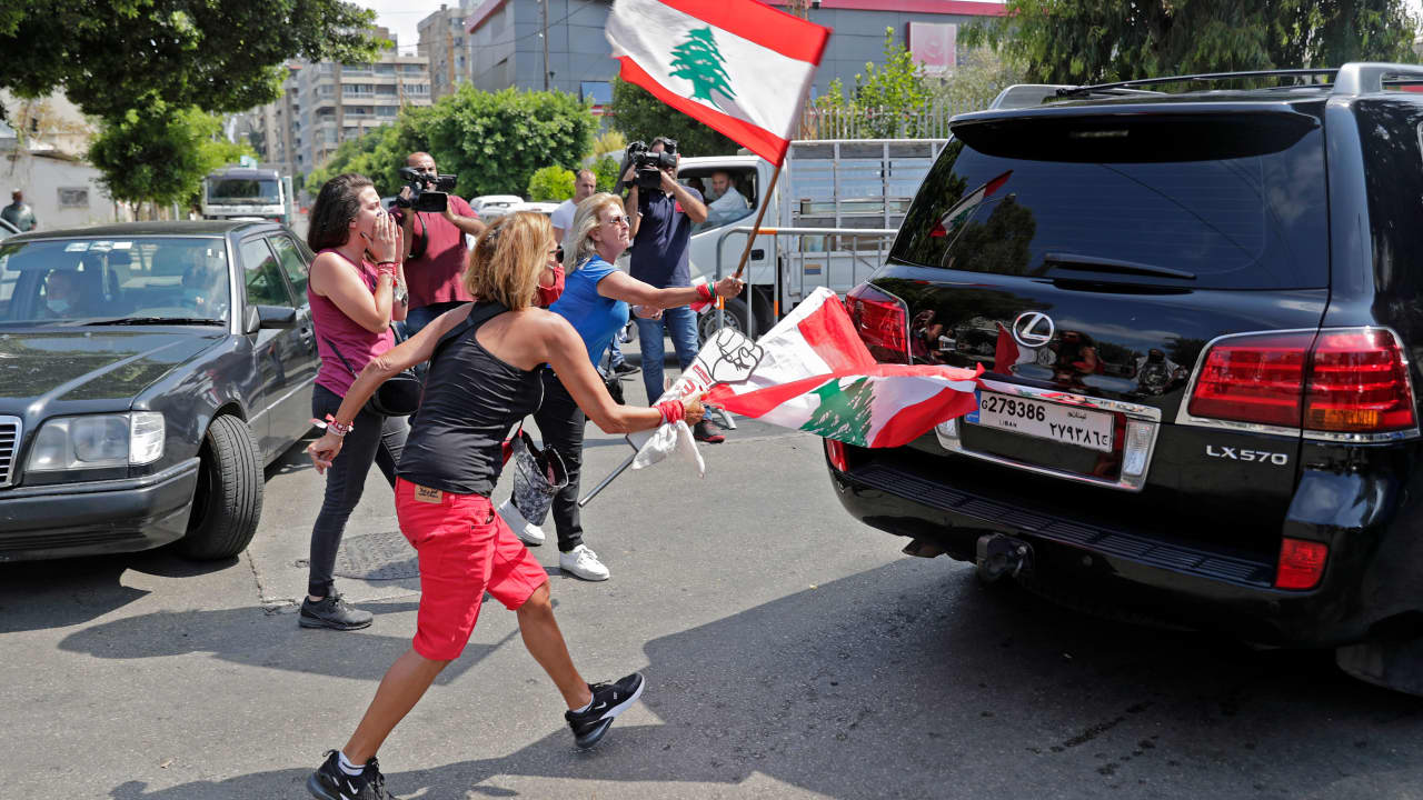 البرلمان اللبناني يقر الطوارئ واستقالة 8 نواب.. وبري: كانت هناك مؤامرة