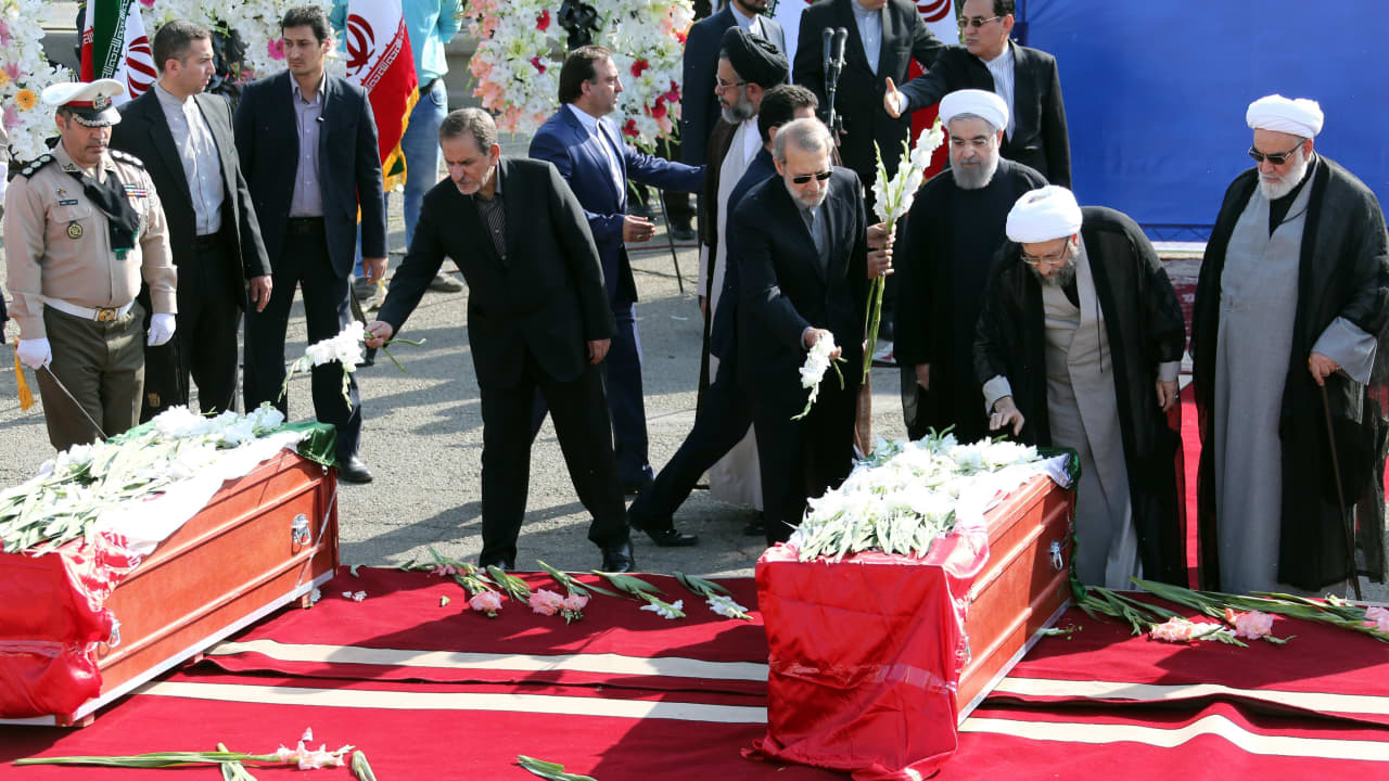 صورة أرشيفية من وصول جثامين ضحايا حادث منى إلى إيران 