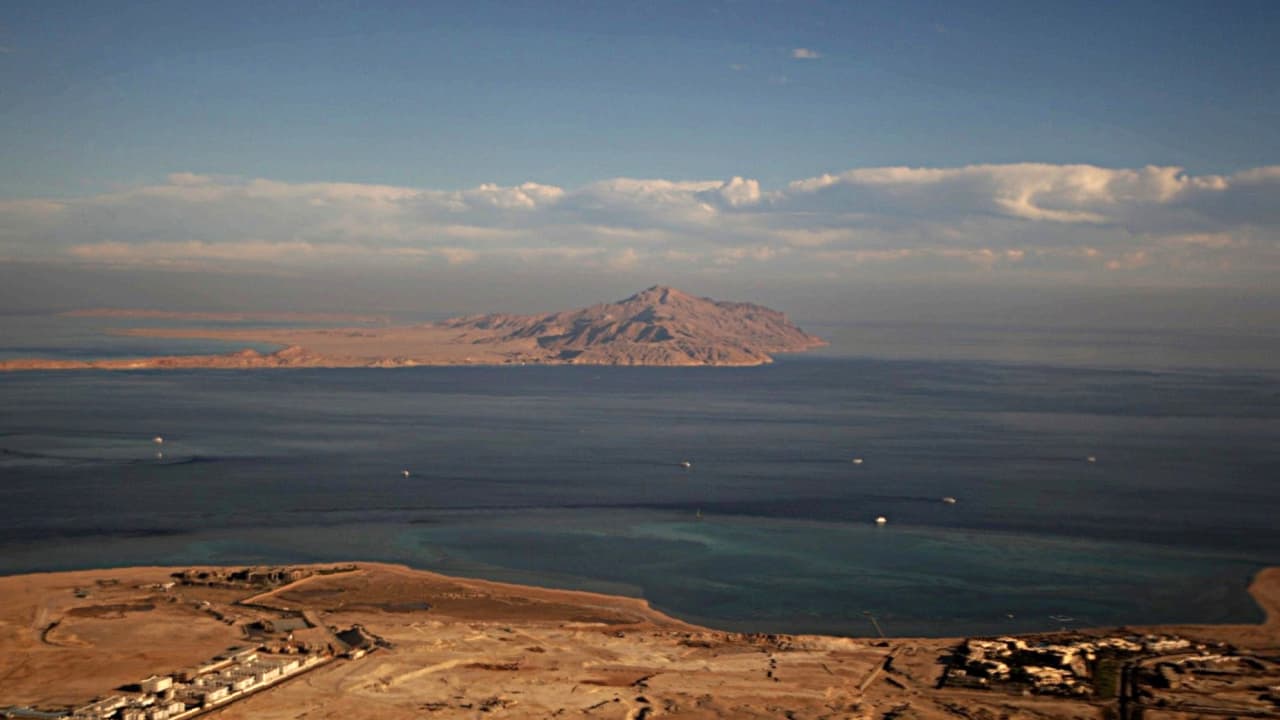 مصر تُعرب عن تعازيها لأسر ضحايا تحطم مروحية قوات حفظ السلام فوق جزيرة تيران