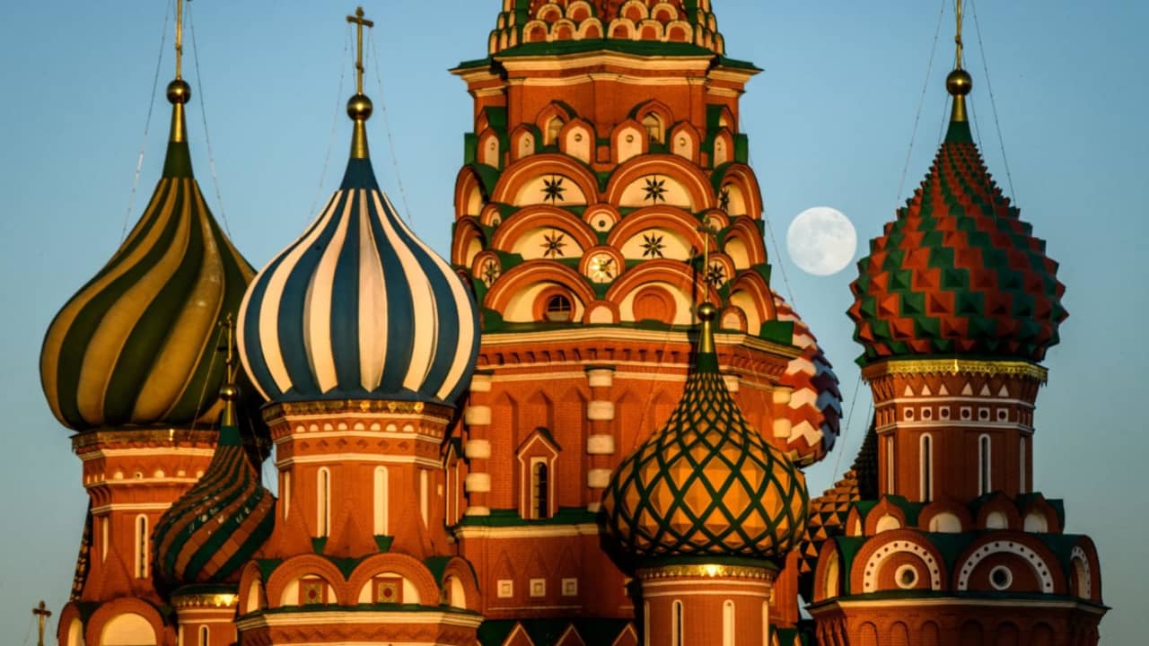 كاتدرائية القديس باسيل.. تعرف إلى الأصول الغامضة لمعلم موسكو الشهير