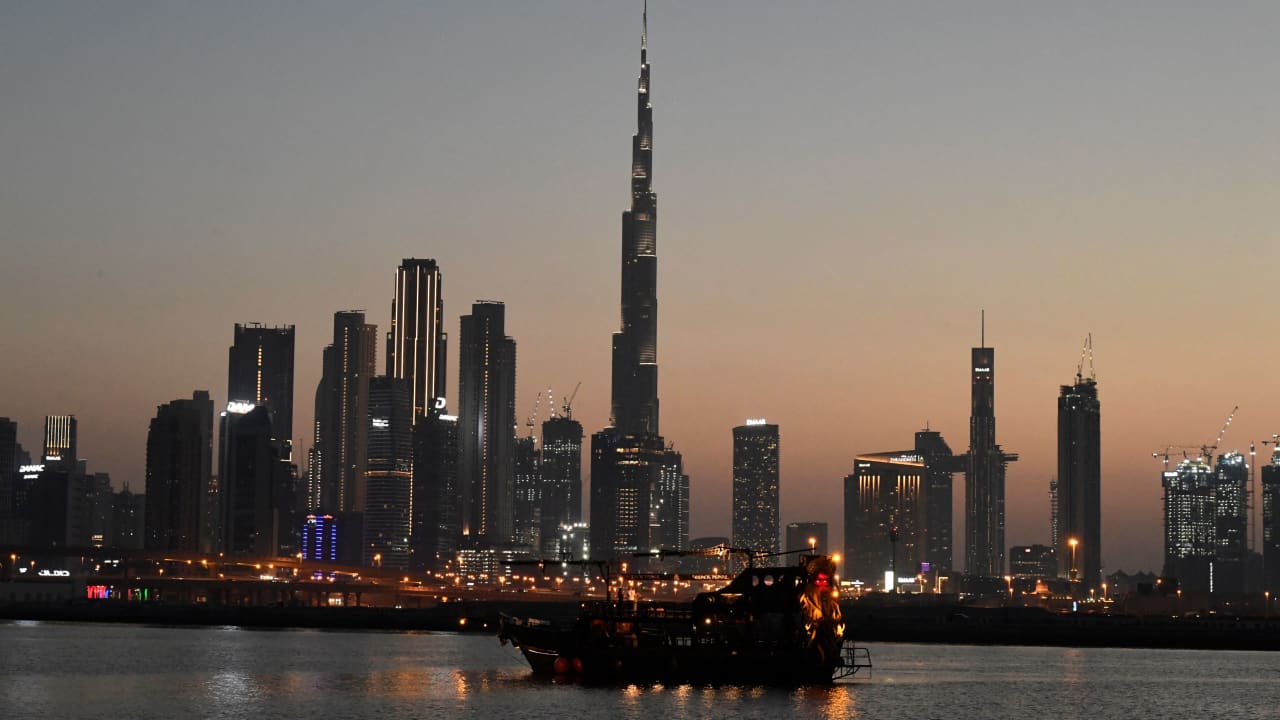 الإمارات الأولى عربياً.. كيف صنفت دول المنطقة على مؤشر المعرفة العالمي؟ -  CNN Arabic