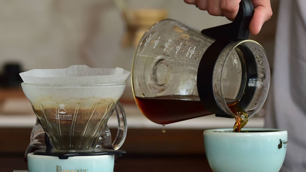 لا تستطيع بدء يومك دون كوب من القهوة السوداء؟ إليك 6 فوائد لهذا المشروب