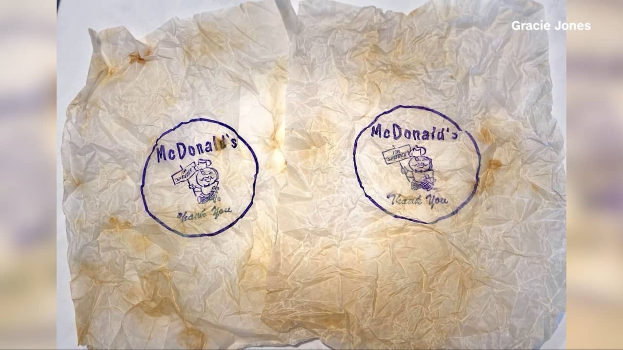 زوجان يعثران على وجبة "ماكدونالدز" مخفية في جدارن منزلهما منذ عام 1959..كيف تبدو؟