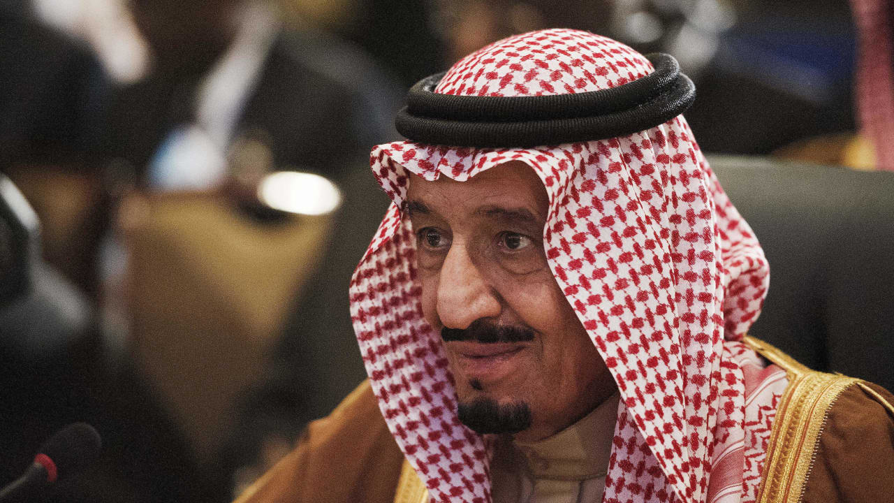 بعد إعلان السعودية عن موعد عيد الفطر.. أول تعليق للملك سلمان