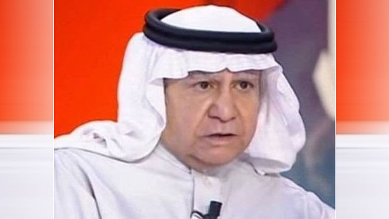 أكاديمي سعودي يغرد عن الديمقراطية ومدة توافقها مع السياسية العربية