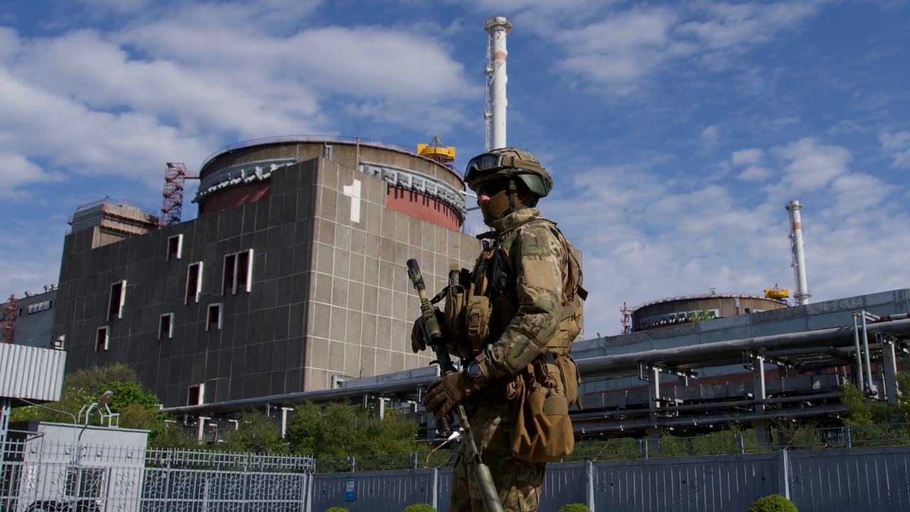 أوكرانيا تزعم أن روسيا تخطط لحادث "ضخم" في محطة زاباروجيا النووية