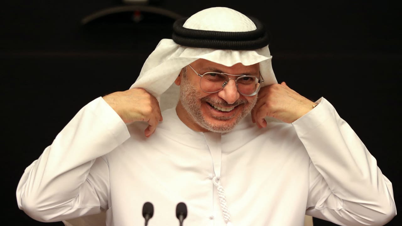 أنور قرقاش معلقا على زيارات كبار المسؤولين الدوليين: مؤشر على رسوخ مكانة الإمارات كشريك يُعتمد عليه