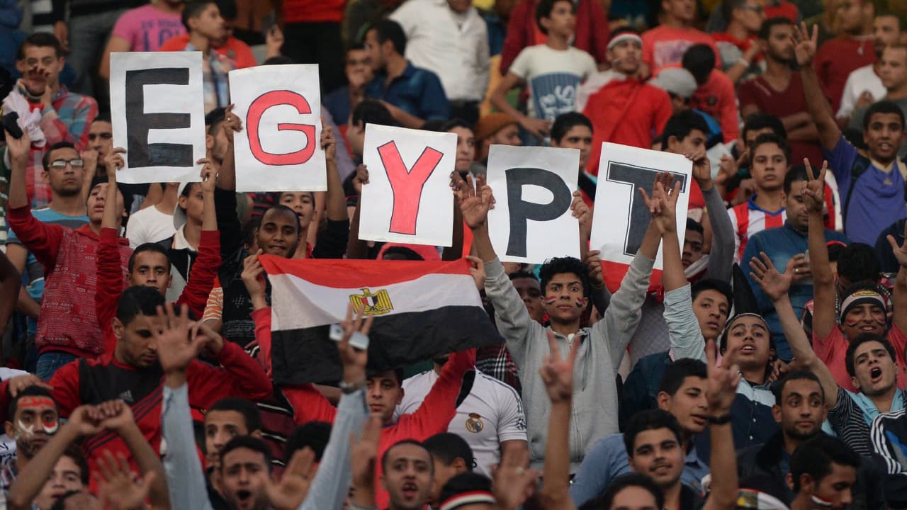 مصر.. هدف على طريقة "روبرتو كارلوس" في نهائي كأس الرابطة يُثير تفاعلاً