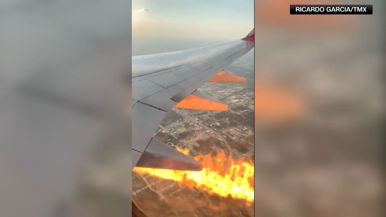فيديو مفزع من داخل طائرة ركاب.. مسافر يوثق لحظة اشتعال محركها في الجو