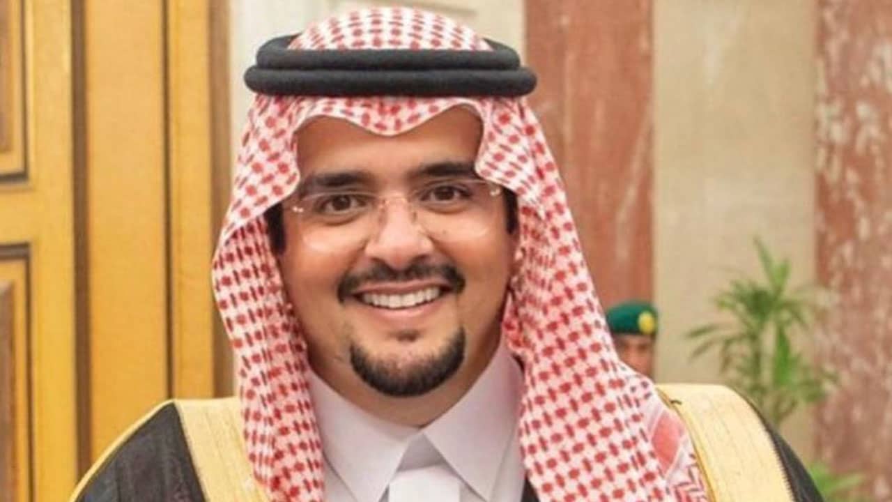 السعودية.. لفتة من الأمير عبدالعزيز بن فهد مع أيتام تثير تفاعلا