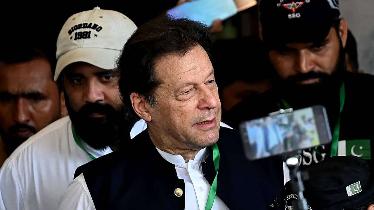 باكستان.. المحكمة العليا تقرر الإفراج بكفالة عن رئيس الوزراء السابق عمران خان