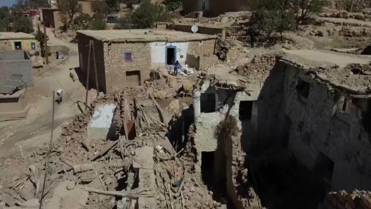 ارتفاع في حصيلة ضحايا زلزال المغرب.. والحكومة: إعادة البناء يمثل أولوية