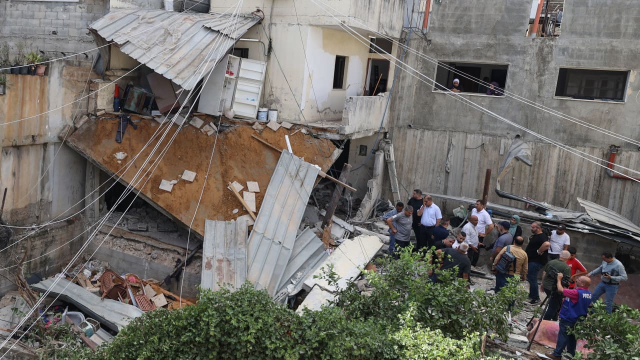 مسؤولون فلسطينيون يعلنون مقتل شخصين بتوغل إسرائيلي في مخيم قرب طولكرم