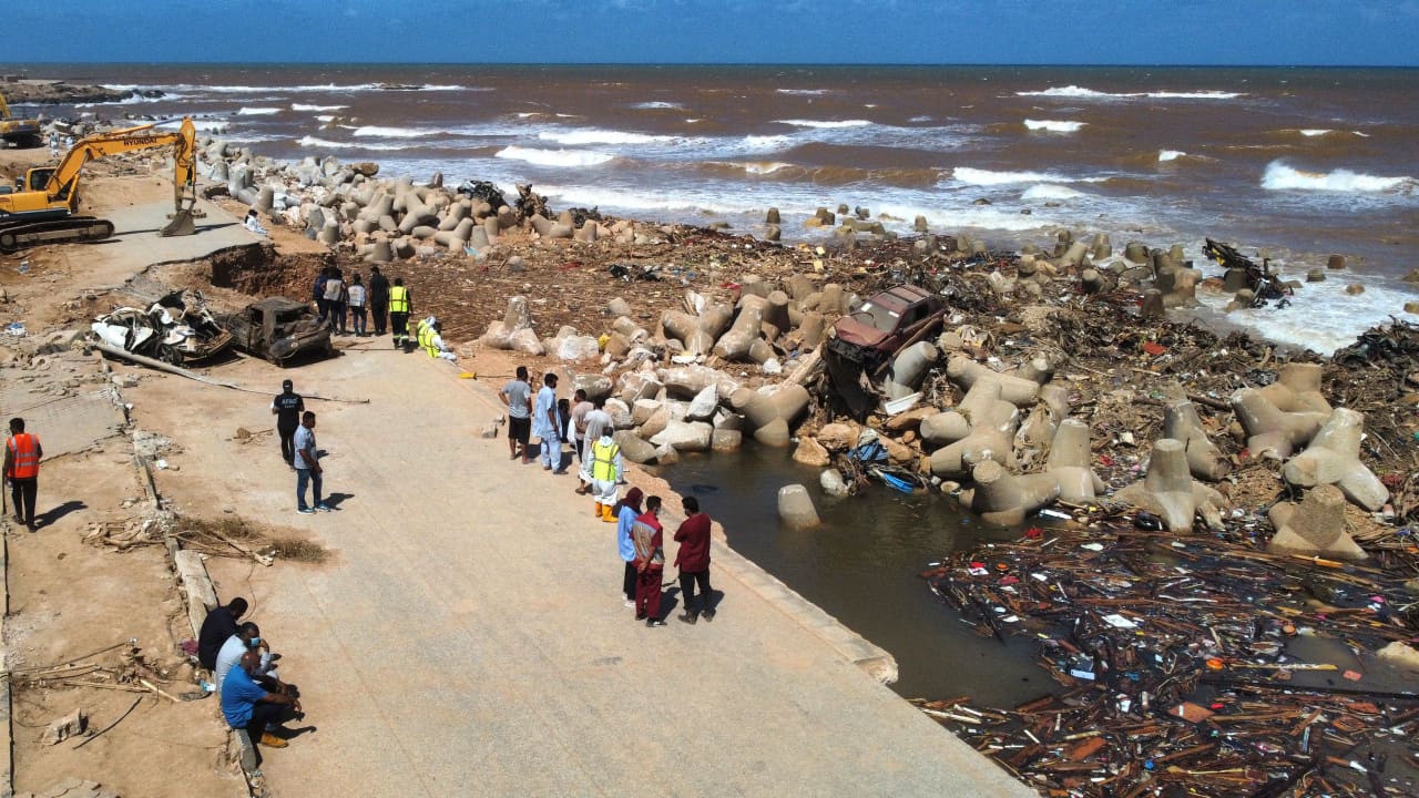النائب العام الليبي يعلن تحريك الدعوى الجنائية ضد 16 مسؤولا عن كارثة فيضان درنة وحبسهم احياطيا