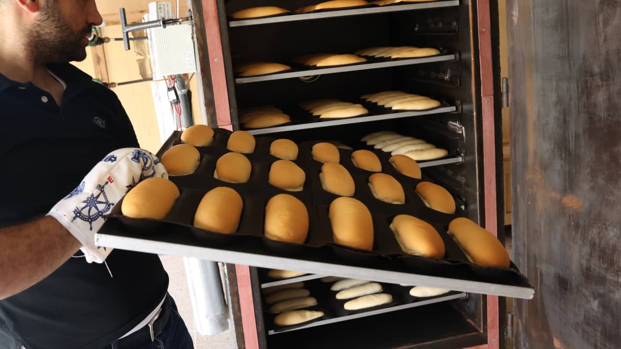 في لبنان.. طوّعت هذه الشركة أشعّة الشمس لصناعة الخبز الطازج