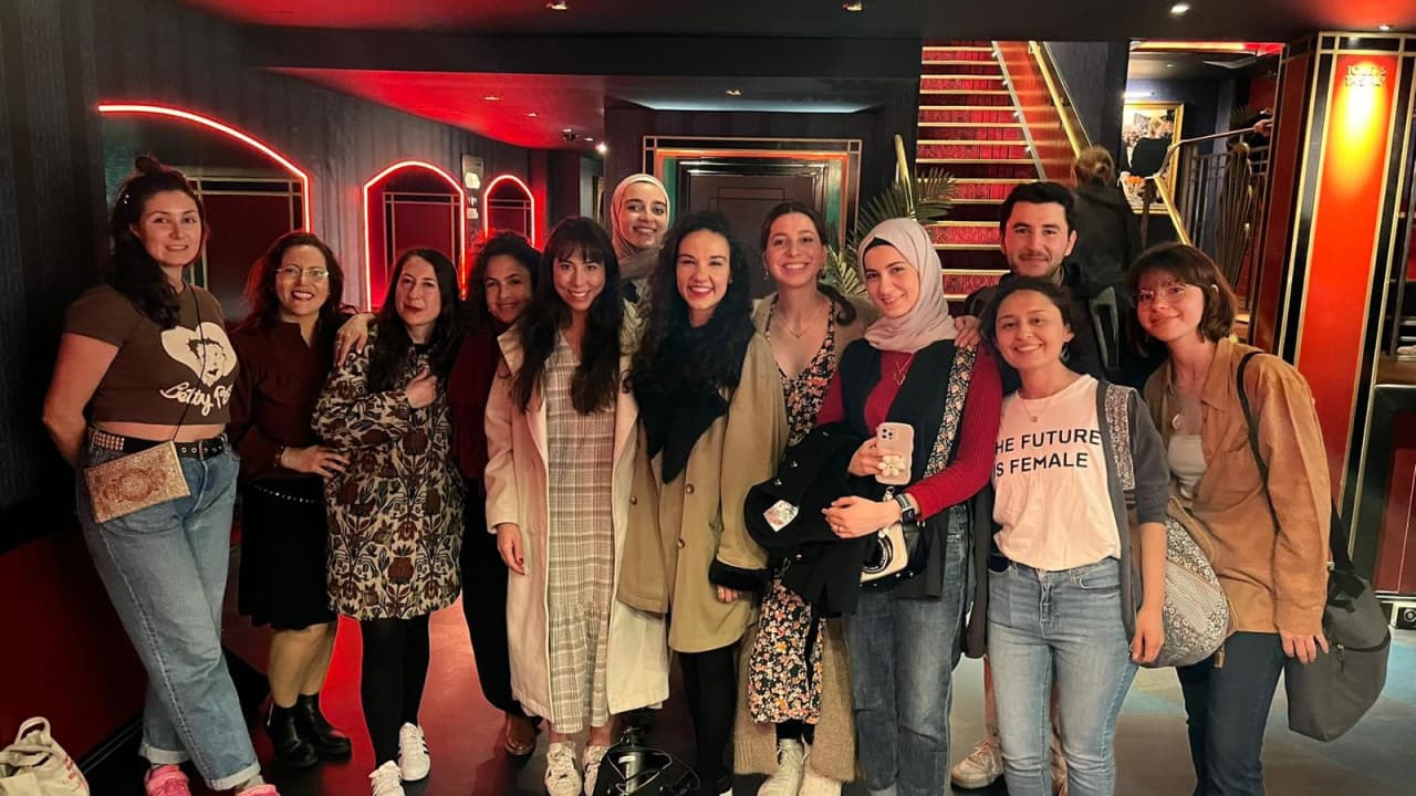 فلسطينية في لندن تجمع الشتات العربي ومحبّي السينما عبر "النادي العربي للأفلام"