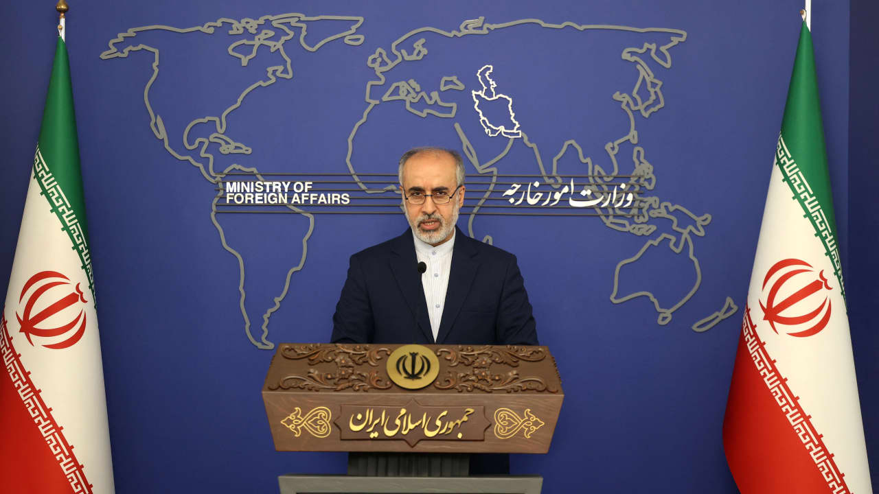 الخارجية الإيرانية تعلق على الاجتماع الأول منذ سنوات بين السيسي ورئيسي في الرياض