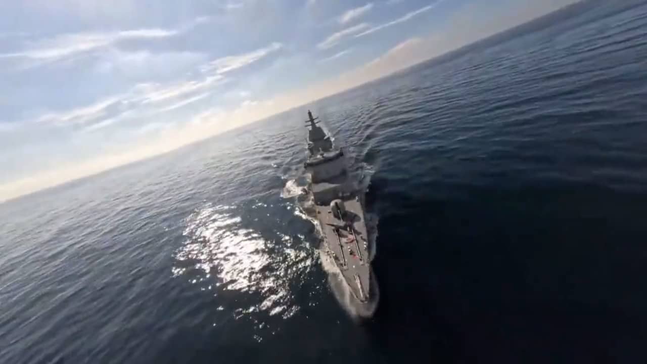 خامنئي يستعرض فيديو للمدمرة "ديلومان".. ماذا تقول إيران عن أحدث قطعها البحرية؟