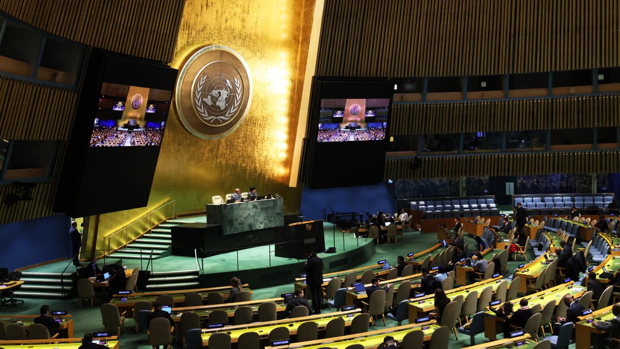 بعد "الفيتو" الأمريكي.. الجمعية العامة للأمم المتحدة تستأنف الثلاثاء جلستها الطارئة بشأن غزة