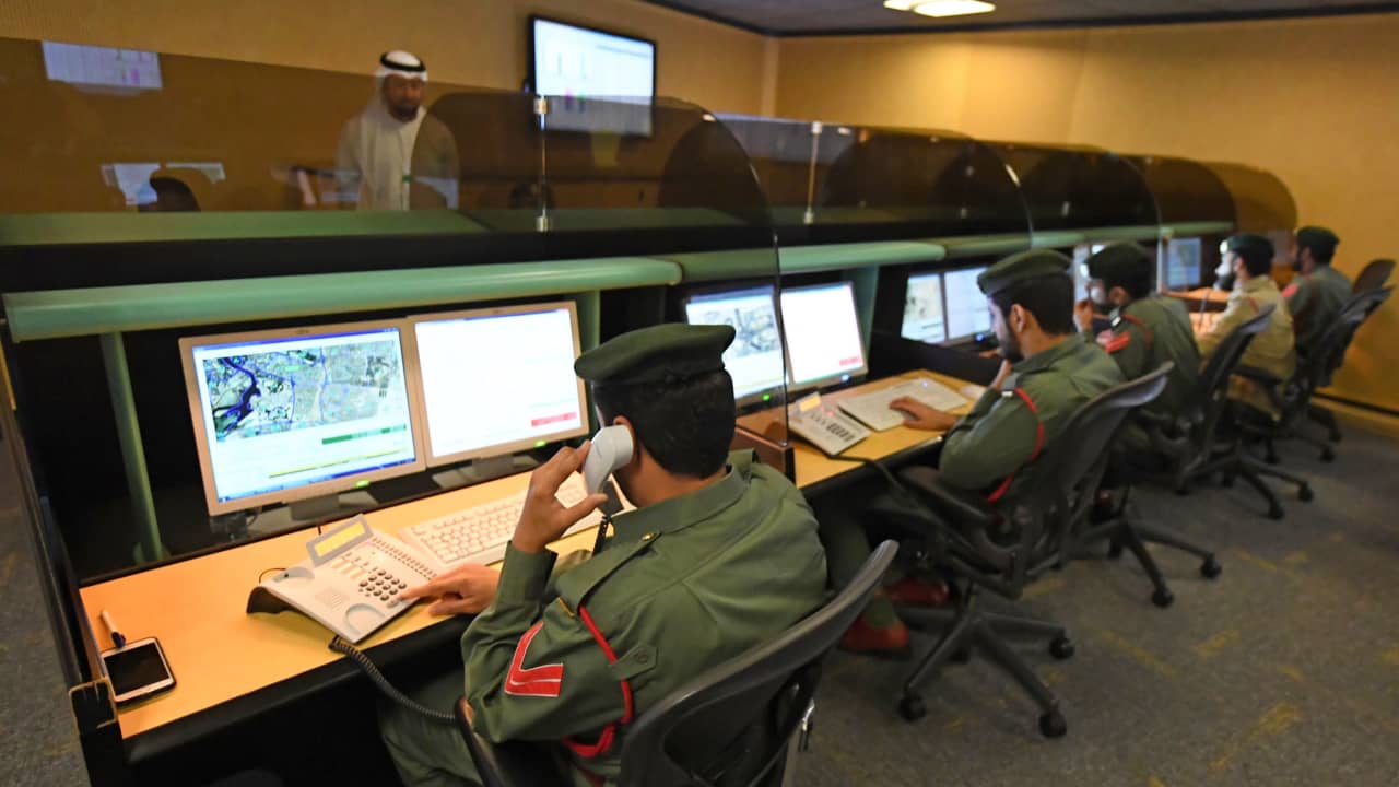 شرطة دبي تضبط "مطلوبا دوليا" في عملية ضمت 15 جهاز أمن وتكشف التفاصيل