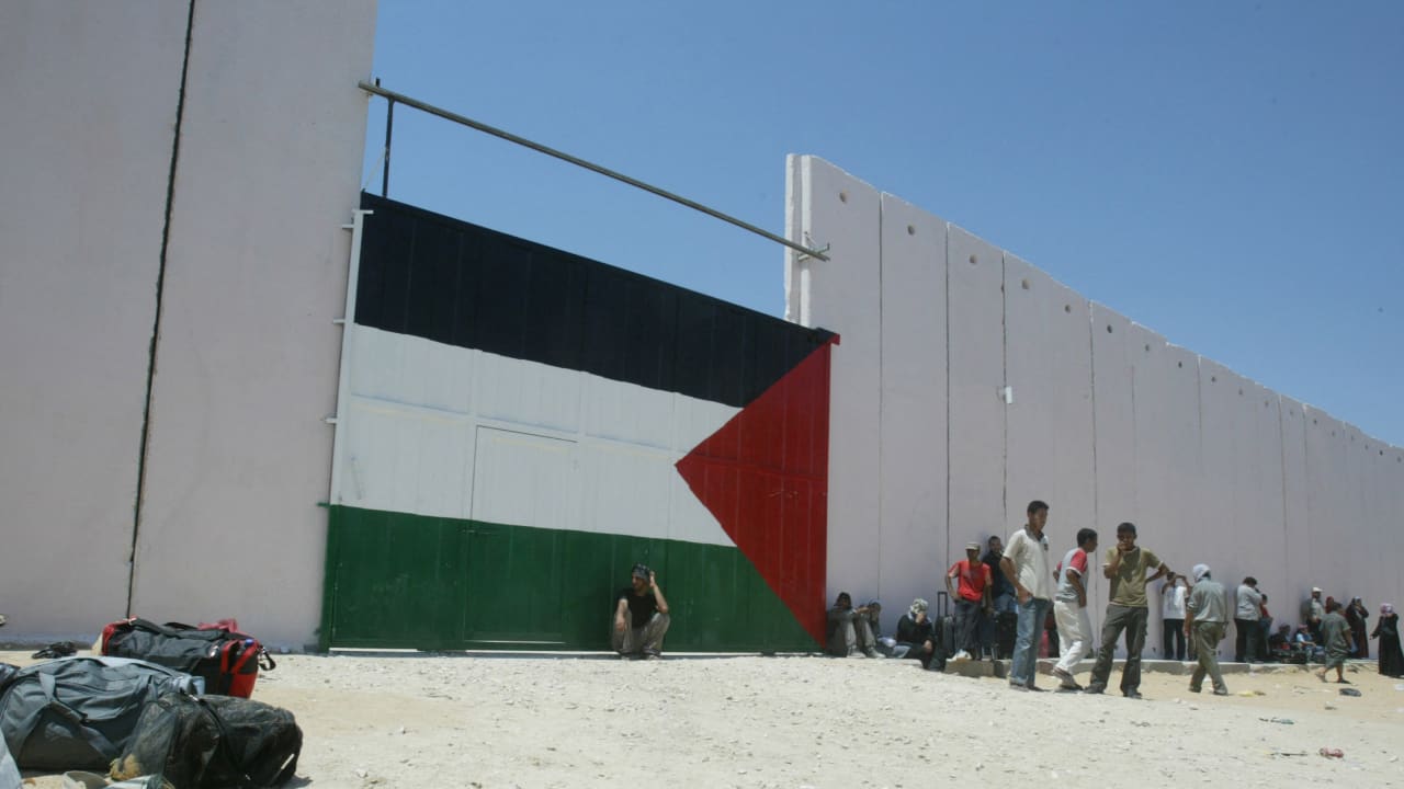 رد مصري على أنباء عن "إقامة وحدات سكنية ومنطقة عازلة" للفلسطينيين على حدود غزة