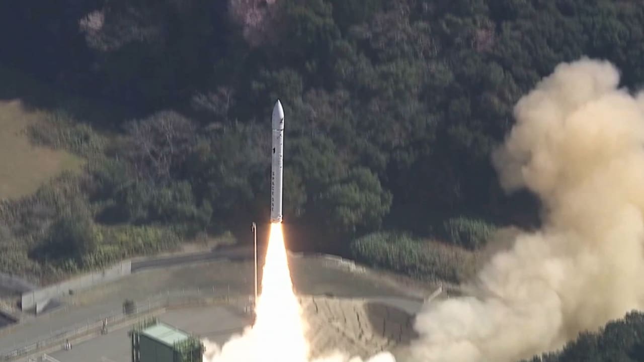 خيبة أمل يابانية.. شاهد لحظة انفجار صاروخ الفضاء "كايروس" بعد ثوان من الإقلاع