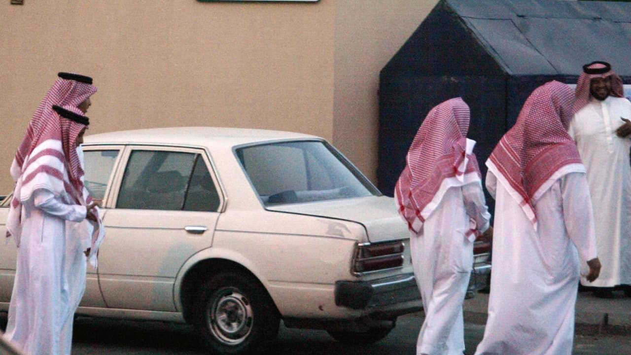 السعودية.. شجاعة العنزي بفيديو اصطدامه بسيارة بطريقها لدهس طفل تثير تفاعلا 