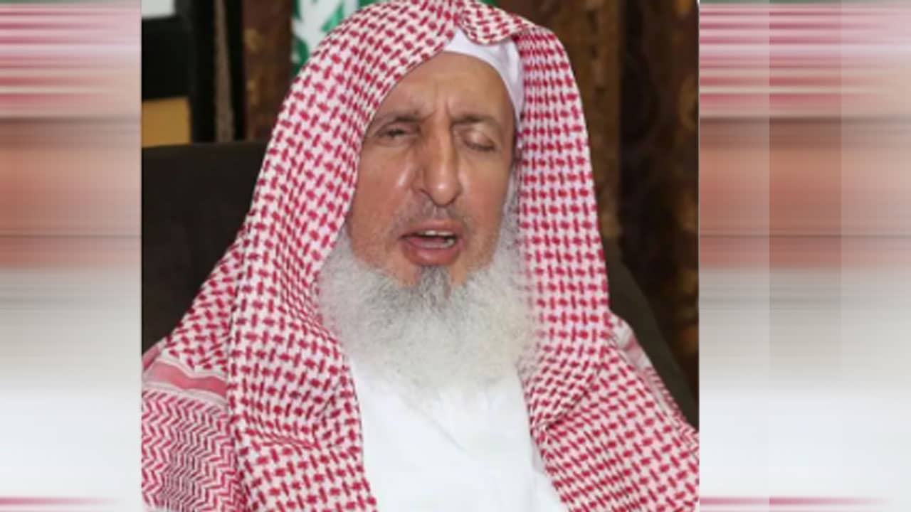 "مخالف لسنّة النبي محمد".. مفتي السعودية يبين حكم إخراج زكاة الفطر نقدا