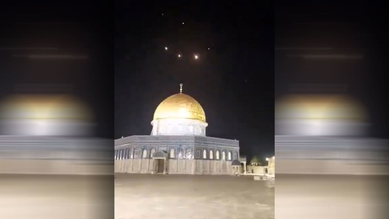 فوق الأقصى وقبة الصخرة.. فيديو من الهجوم الإيراني تنشره إسرائيل وتعلق