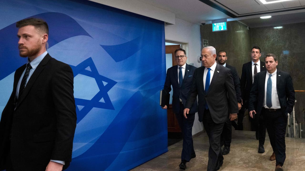 مسؤولان إسرائيليان لـCNN: حكومة الحرب لا تزال تناقش كيفية الرد على الهجوم الإيراني